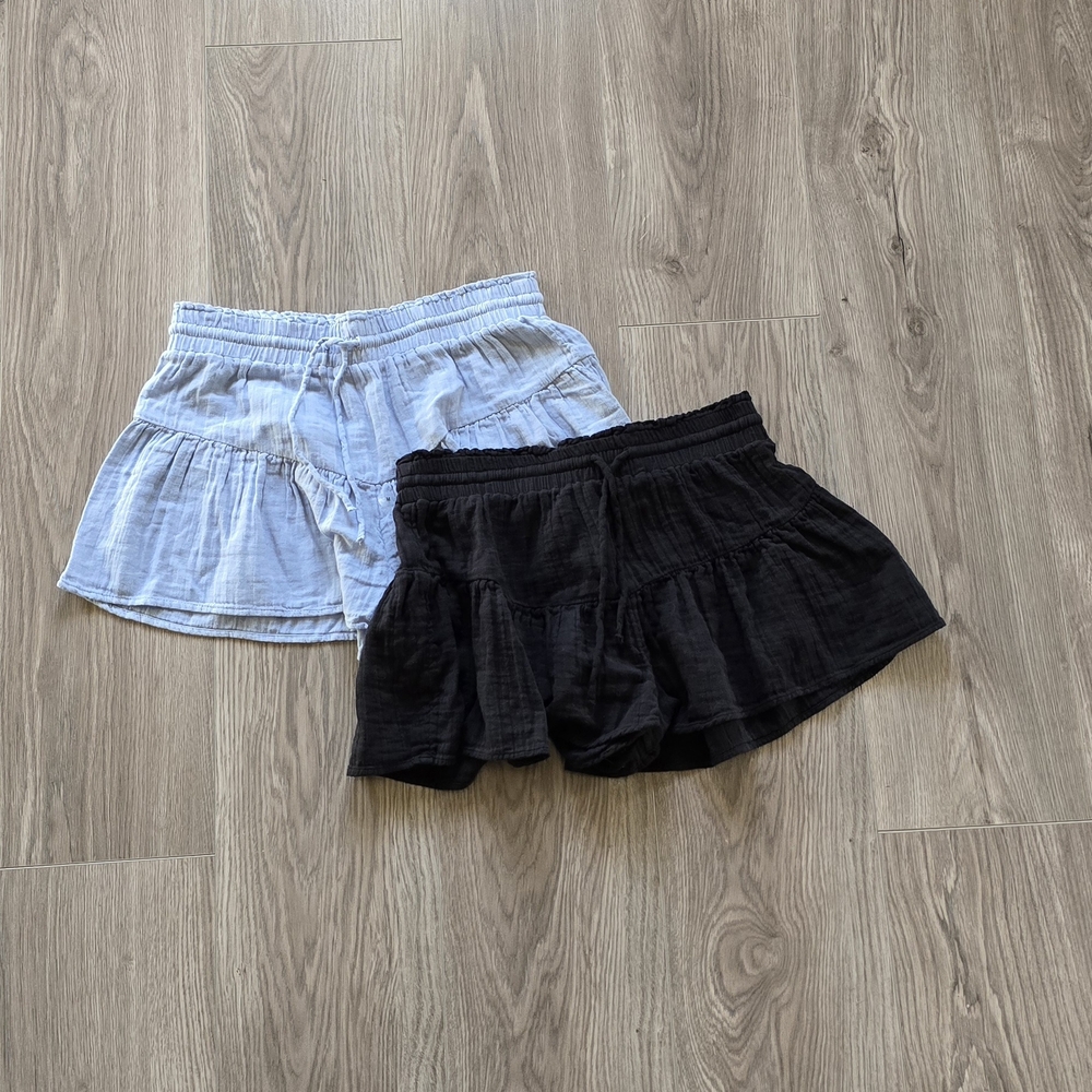 Aeropostale Women's Black and Light Blue Skorts. New With Tags. Never Worn.